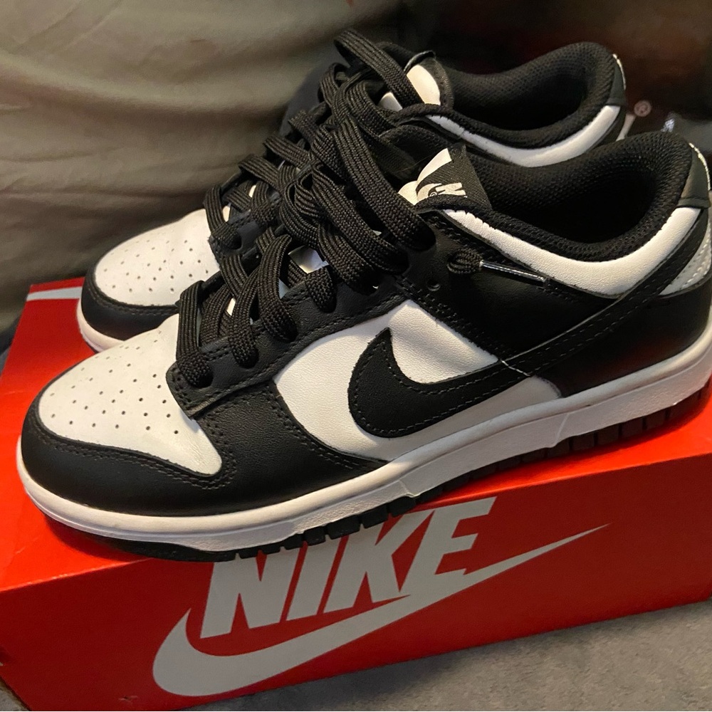 Panda dunks - Picture 2 of 3